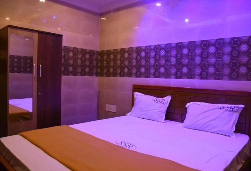 スタンダード４人部屋, Sri Sai Ram Residency Rameswaram