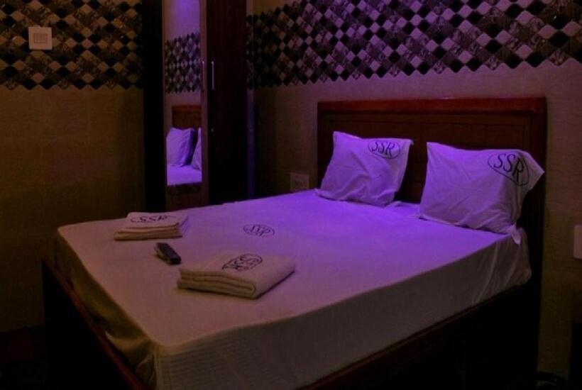 キングサイズベッドのスタンダードルーム, Sri Sai Ram Residency Rameswaram