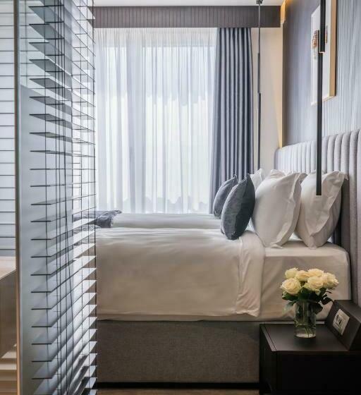 اتاق سوپریور, Derand