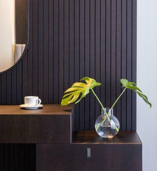 اتاق لوکس, Derand