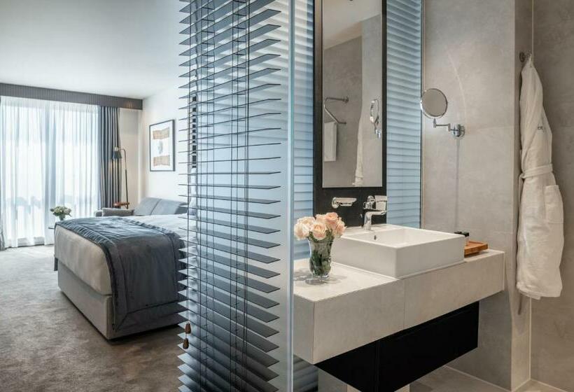 اتاق استاندارد, Derand