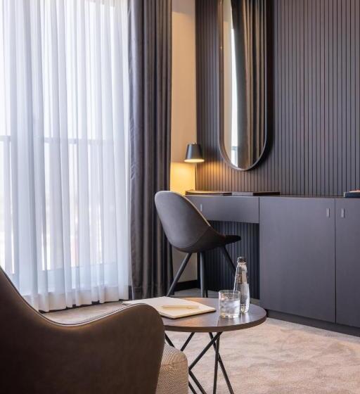 سوییت جونیور, Derand