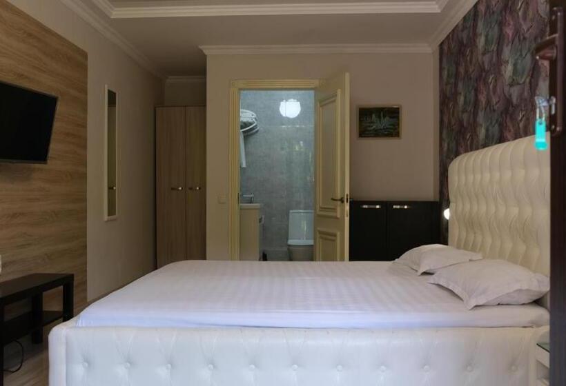 اتاق استاندارد, Svezhest/свежесть