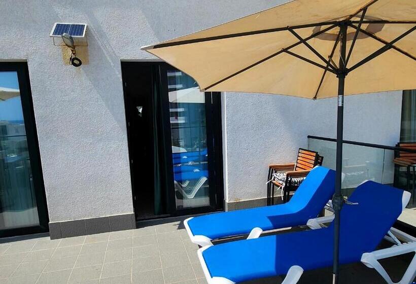 Deluxe Suite Sea View, Apart Hotels Locco Guinness