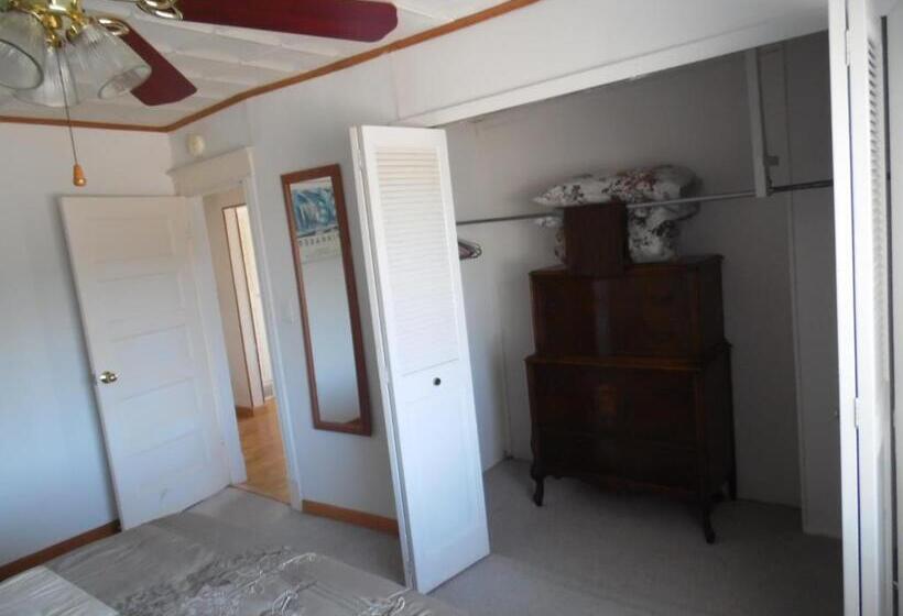 جناح عائلي, Sunset Inn