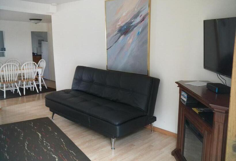 بنجلو قياسى, Sunset Inn