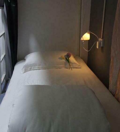 מיטה בחדר משותף, Lucky Hostel