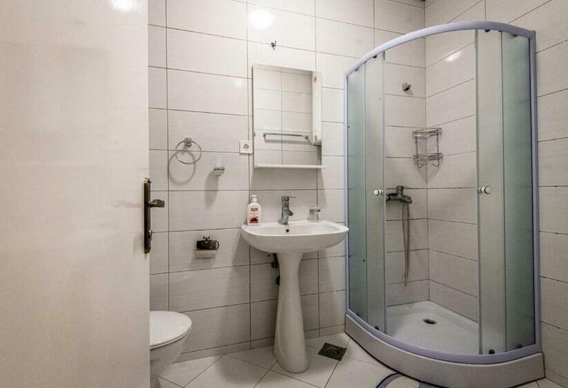 سوییت خانوادگی, Prijevor Apartments