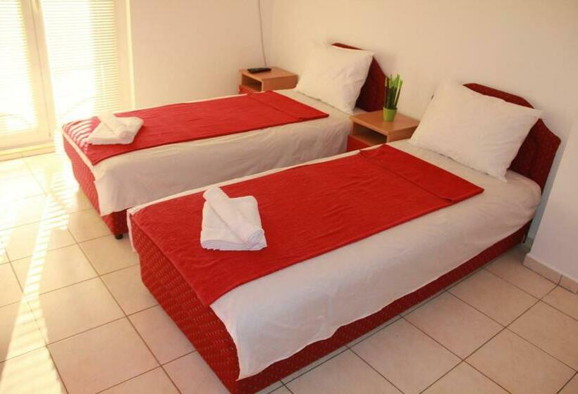 اتاق استاندارد, Prijevor Apartments