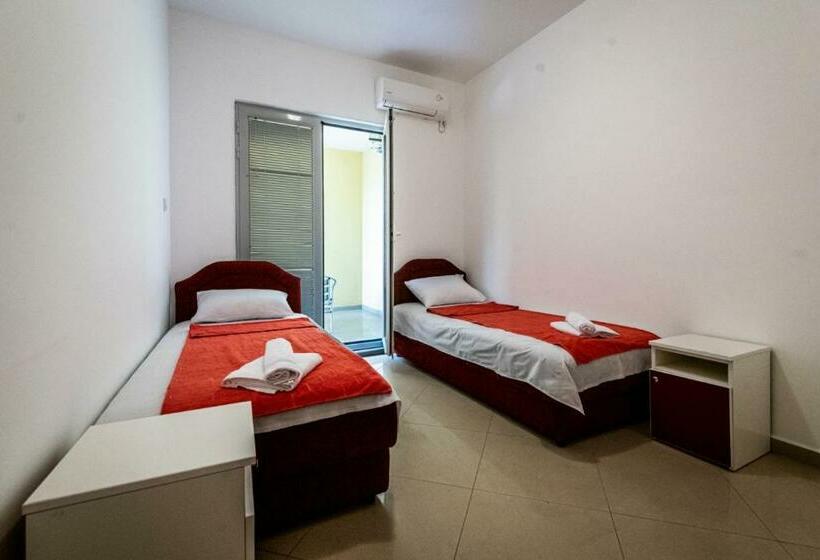 اتاق استاندارد, Prijevor Apartments
