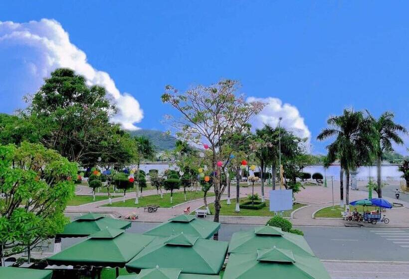 سوئیت با بالکن, Sài Gòn Hà Tiên