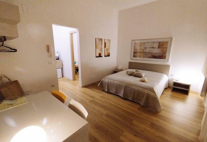 Трехместный Номер Стандарт с Балконом, Alcamo Rooms Con Garage Privato