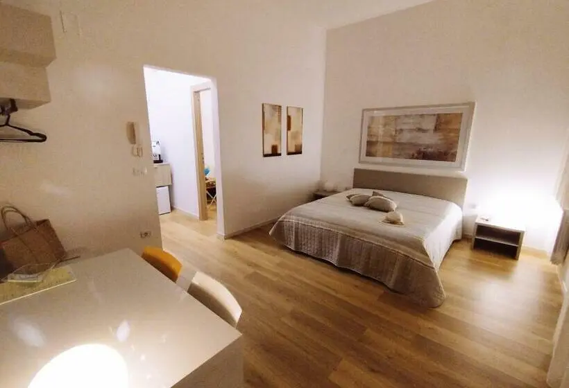 Standard Kolmen Hengen Huone Parveke, Alcamo Rooms Con Garage Privato