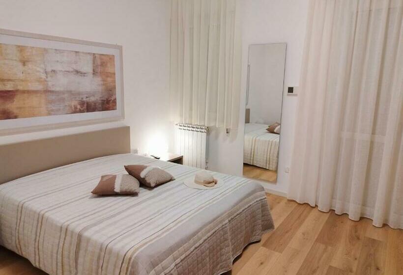 스탠다드 트리플 발코니 룸, Alcamo Rooms Con Garage Privato