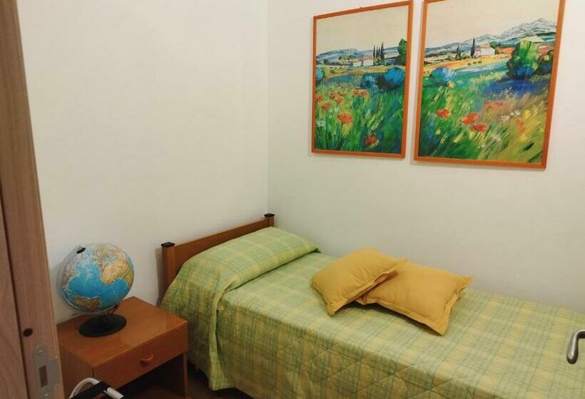 Трехместный Номер Стандарт с Балконом, Alcamo Rooms Con Garage Privato