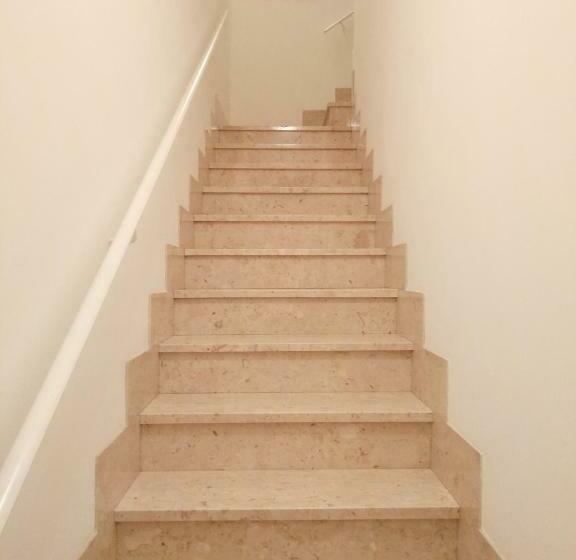 Трехместный Номер Стандарт с Балконом, Alcamo Rooms Con Garage Privato