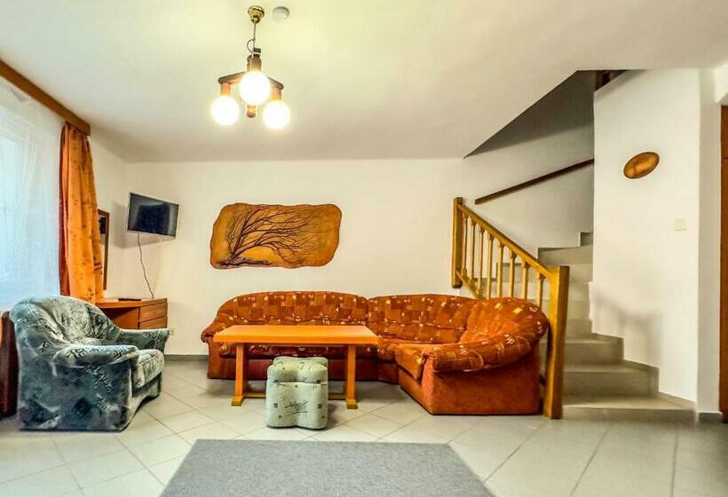 带2个卧室的公寓, Villa Sederkyn