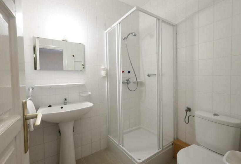 דירת שני חדרים, Villa Sederkyn