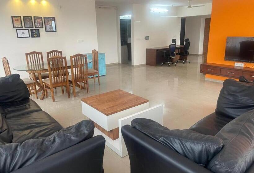 اتاق اکونومی, Royal Nest Premium