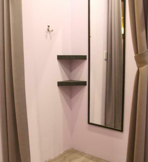 Bed in Shared Room with Shared Bathroom, Backpackers Hostel Taipei Changchun