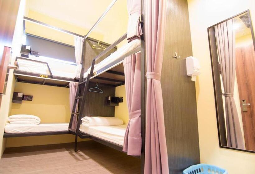 اتاق استاندارد سه تخته با سرویس بهداشتی مشترک, Backpackers Hostel Taipei Changchun