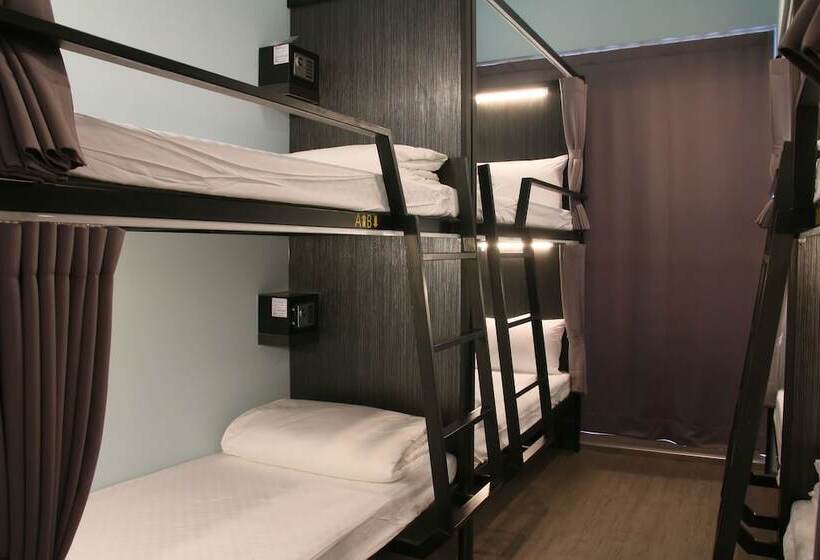 Bed in Shared Room with Shared Bathroom, Backpackers Hostel   Taipei Changchun