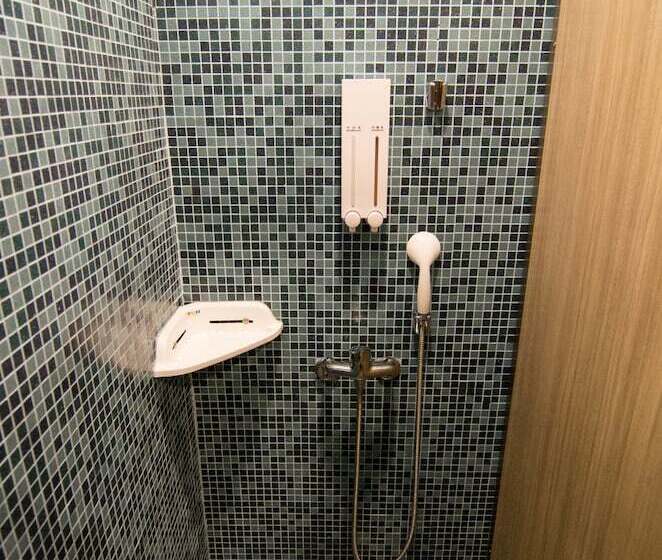 اتاق استاندارد سه تخته با سرویس بهداشتی مشترک, Backpackers Hostel Taipei Changchun