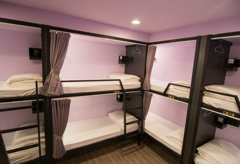 Bed in Shared Room with Shared Bathroom, Backpackers Hostel   Taipei Changchun