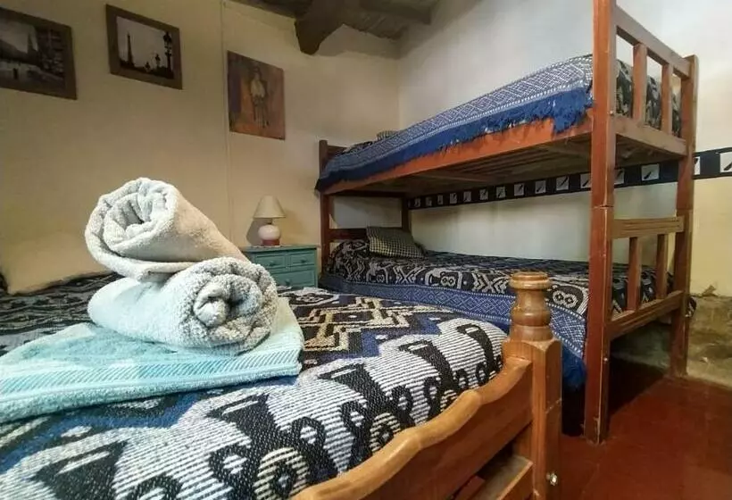 4ベッドルームクラシックタイプ, Apapacho Hostel