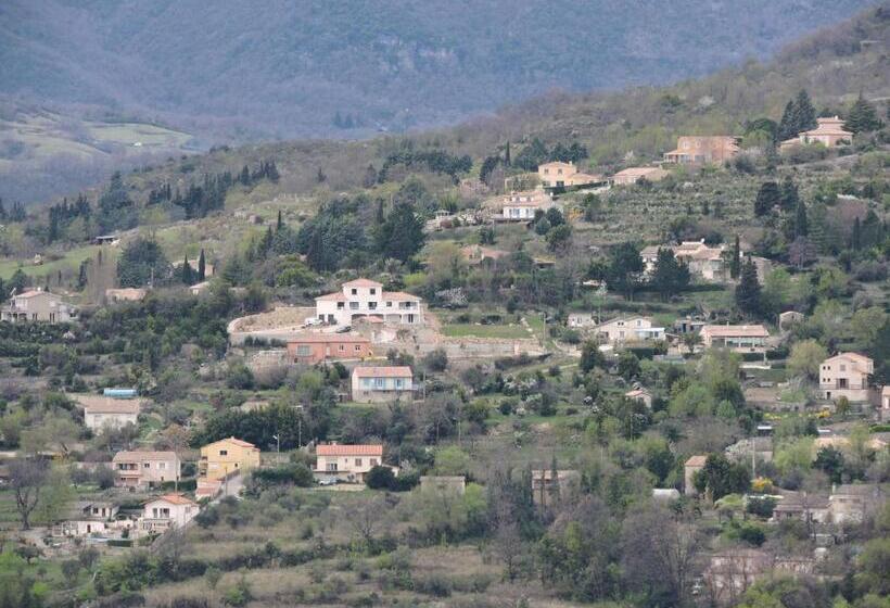 חדר משפחתי נוף לגינה, Auberge Du Mazet