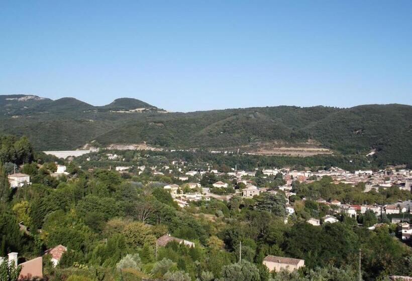 חדר משפחתי נוף לגינה, Auberge Du Mazet