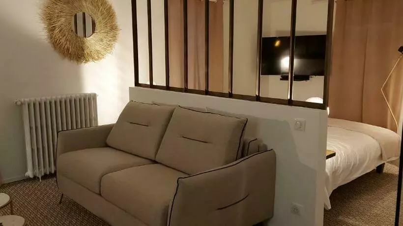 Sviitti, Auberge Le Petit Mas