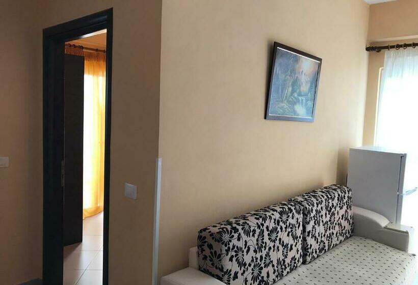 Triple Room Sea View, Erioni