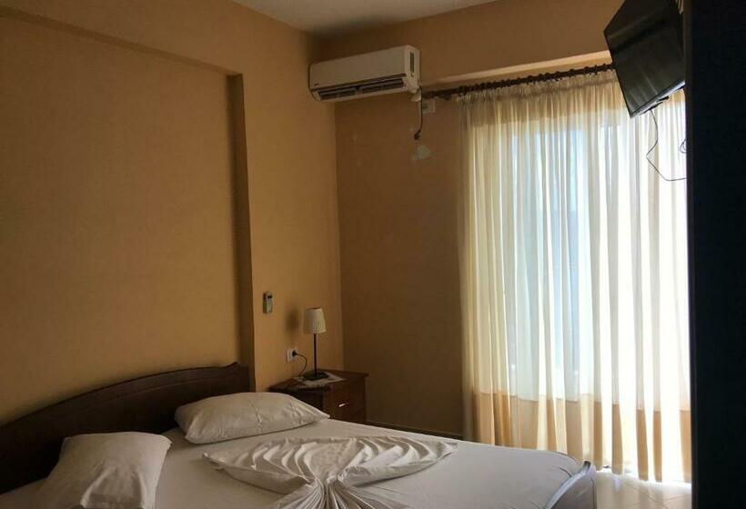 Triple Room Sea View, Erioni