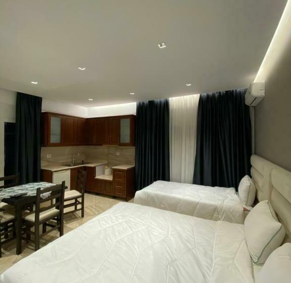 Triple Room Sea View, Erioni