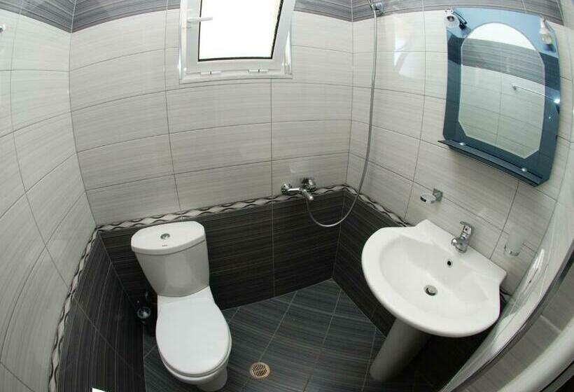 Triple Room Sea View, Erioni