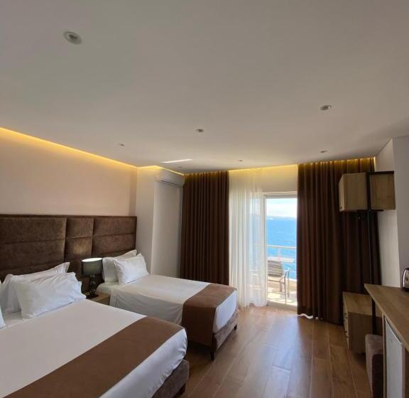 جناح ديلوكس مطل على البحر, Erioni