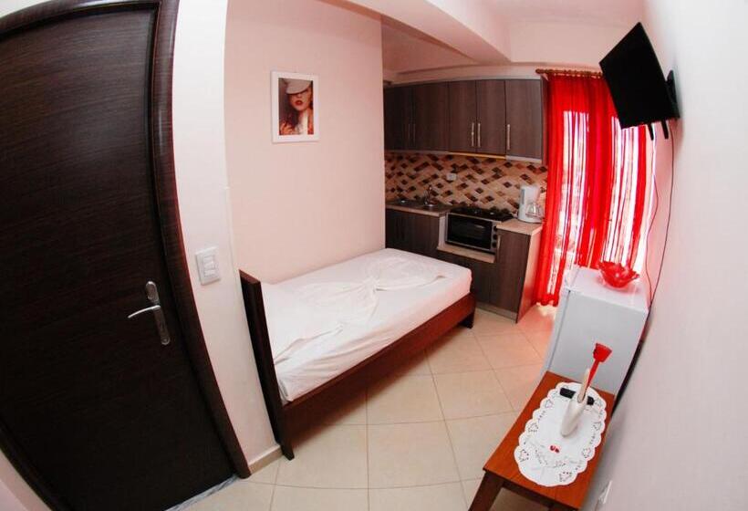 Triple Room Sea View, Erioni