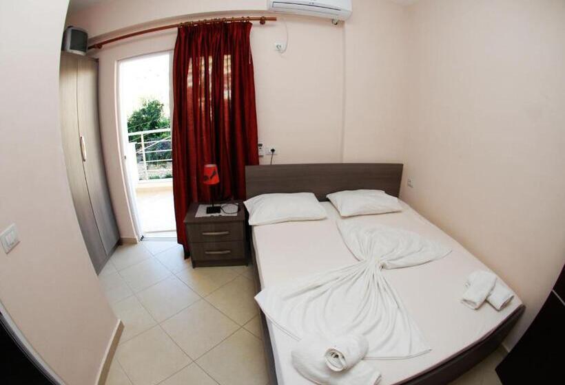 Triple Room Sea View, Erioni