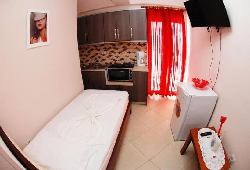 Triple Room Sea View, Erioni