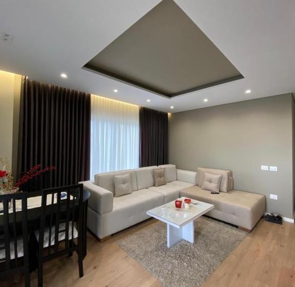 شقة غرفتين, Erioni