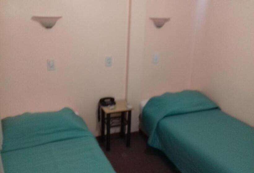 غرفة أساسية ثلاثية, Milena