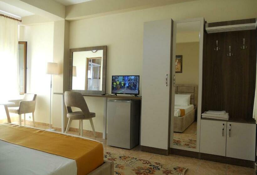 חדר סופריור, Onorato