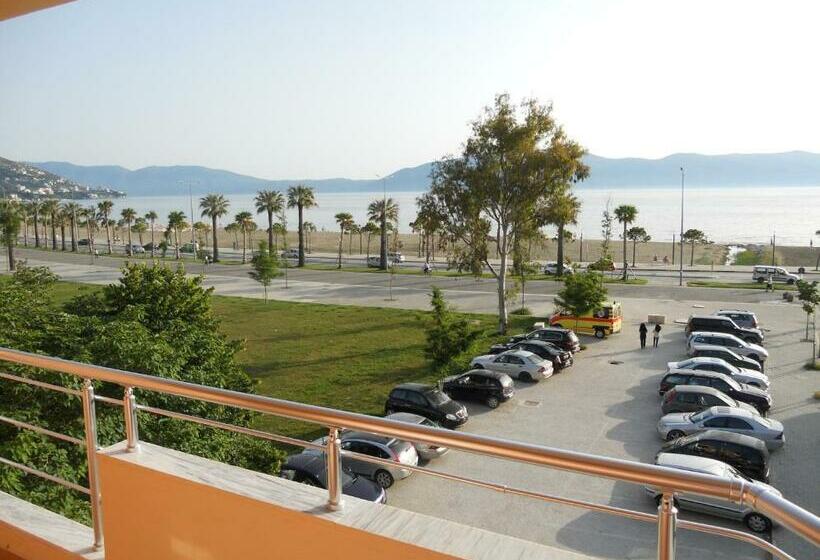 1 Bedroom Apartment Sea View, Onorato