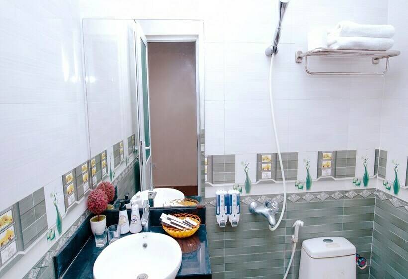 اتاق لوکس سه تخته, Phu Thanh Sea View