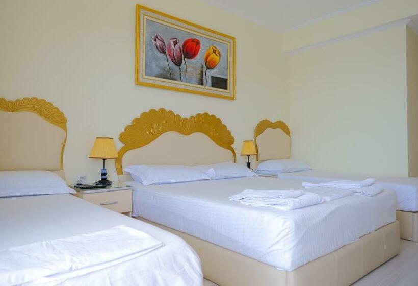 اتاق کلاسیک چهارنفره, Republika