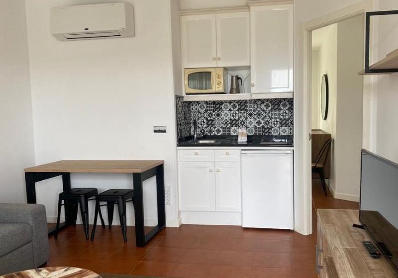 标准间, Royal Gold