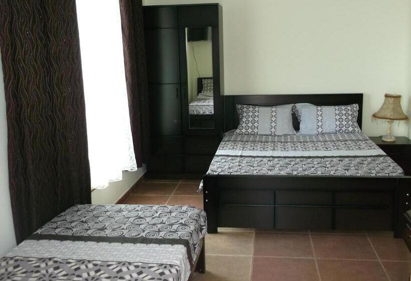 اتاق سه نفره سوپریور با چشم‌انداز دریا, Marshal Resort Kobuleti