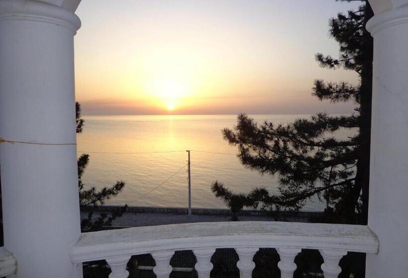 آپارتمان 1 خوابه با چشم‌انداز دریا, Marshal Resort Kobuleti