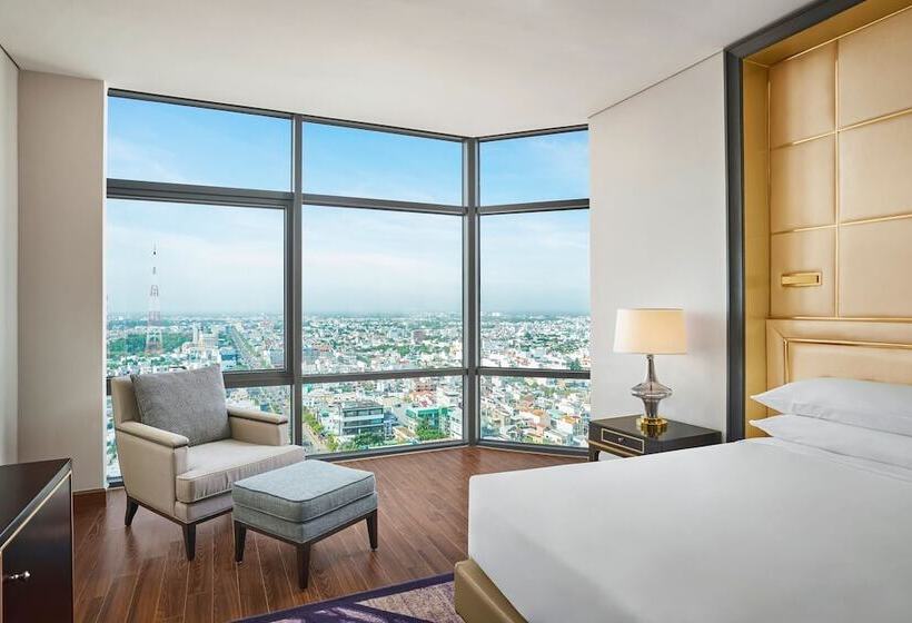 Номер Клуб, Sheraton Can Tho